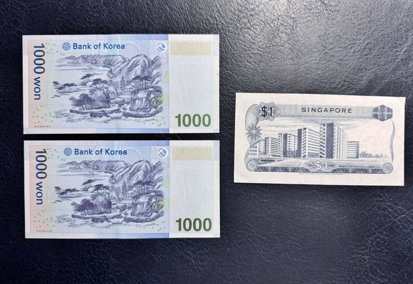 收藏联盟Quantum Auction 第342期拍卖  韩国2007年版1000元AA冠两张和新加坡1967年版1元 非全新 品相如图