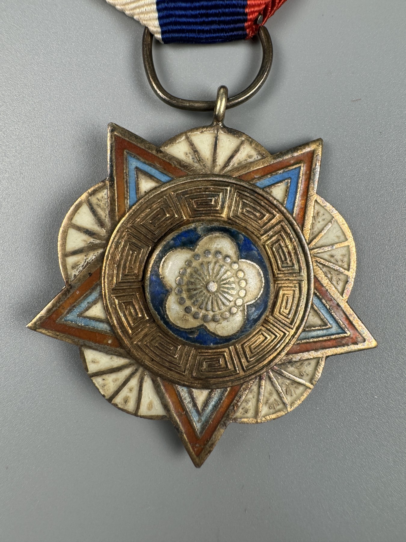 秋玥章舍第二期 29.陆海空军奖章乙种一等9985