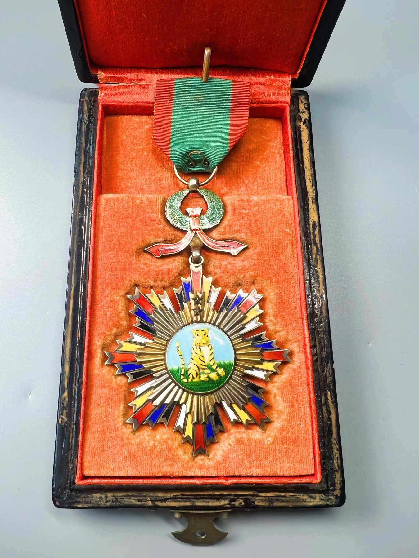 秋玥章舍第二期 57.五等文虎勋章