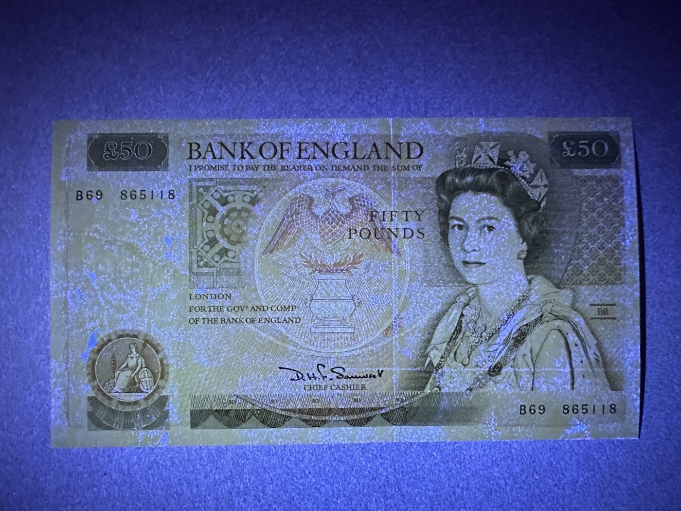 《张总收藏》149期-五一外币小高货场 英格兰50镑 AU D序列 有荧光
