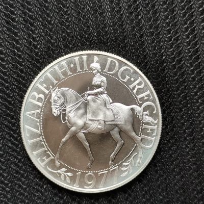 道一币馆币章第六十场 - 英国1977年伊丽莎白二世登基25周年25便士精制银币
