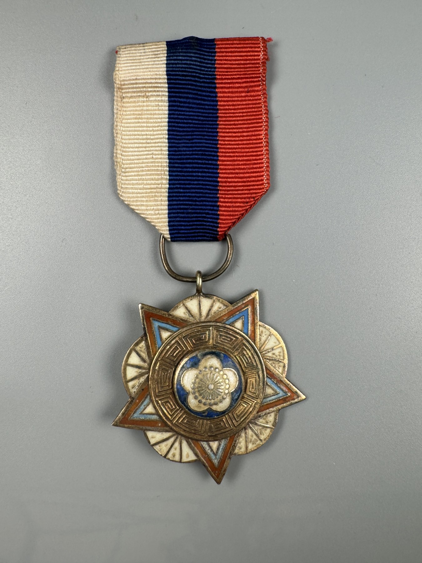 秋玥章舍第二期 29.陆海空军奖章乙种一等9985