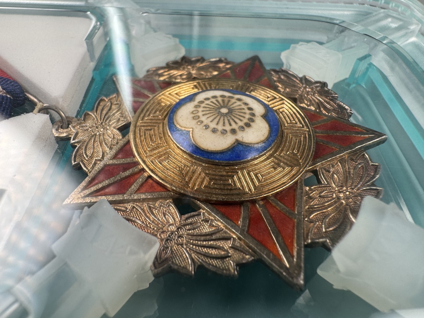 秋玥章舍第二期 25.陆海空军奖章甲种二等（国3303）