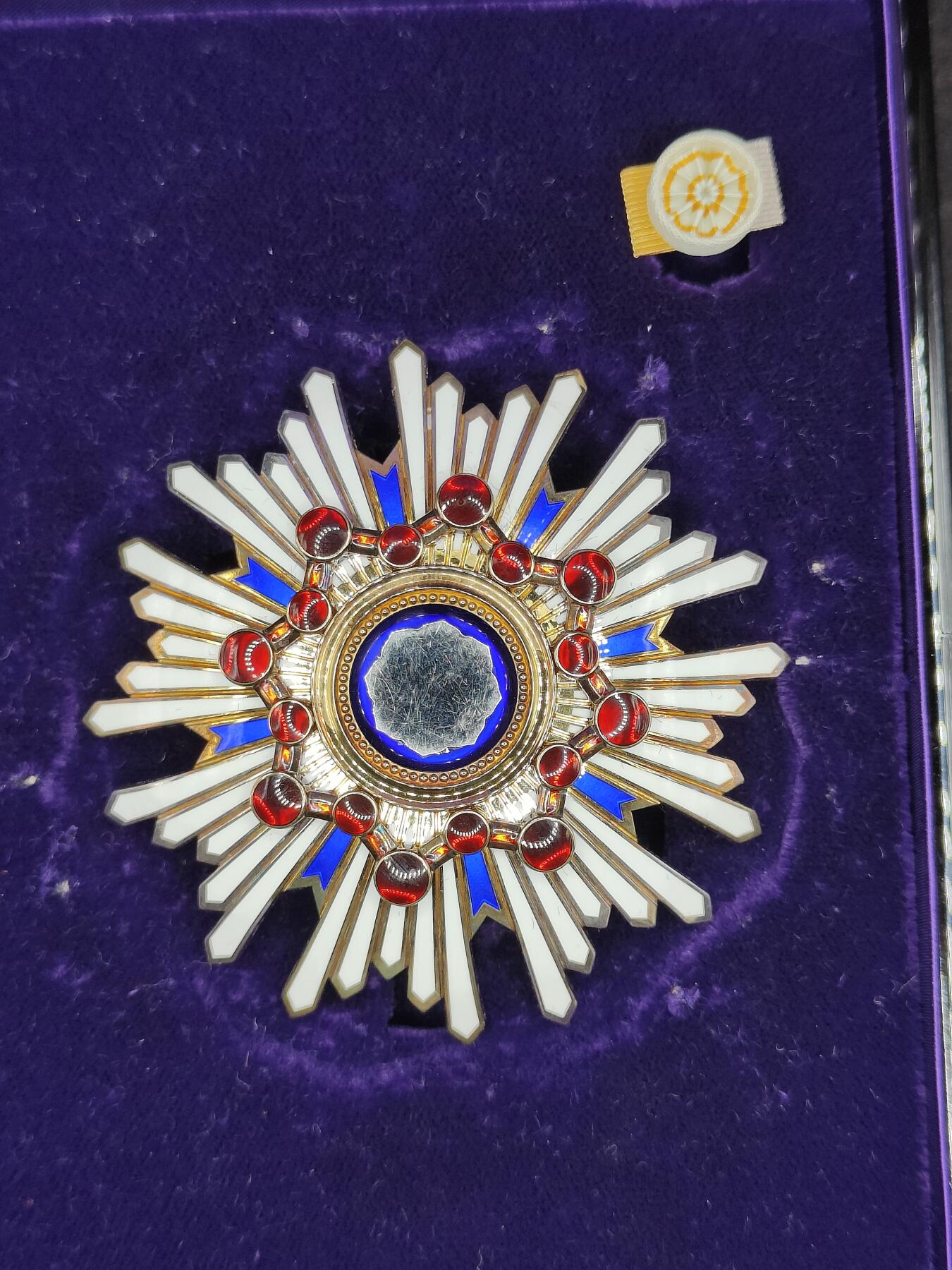 全场0元起拍 第153期 咸鱼国勋章拍卖专场 5月5日（周日）下午6：00开始 日本二等瑞宝章银制带盒略 挂针脱焊