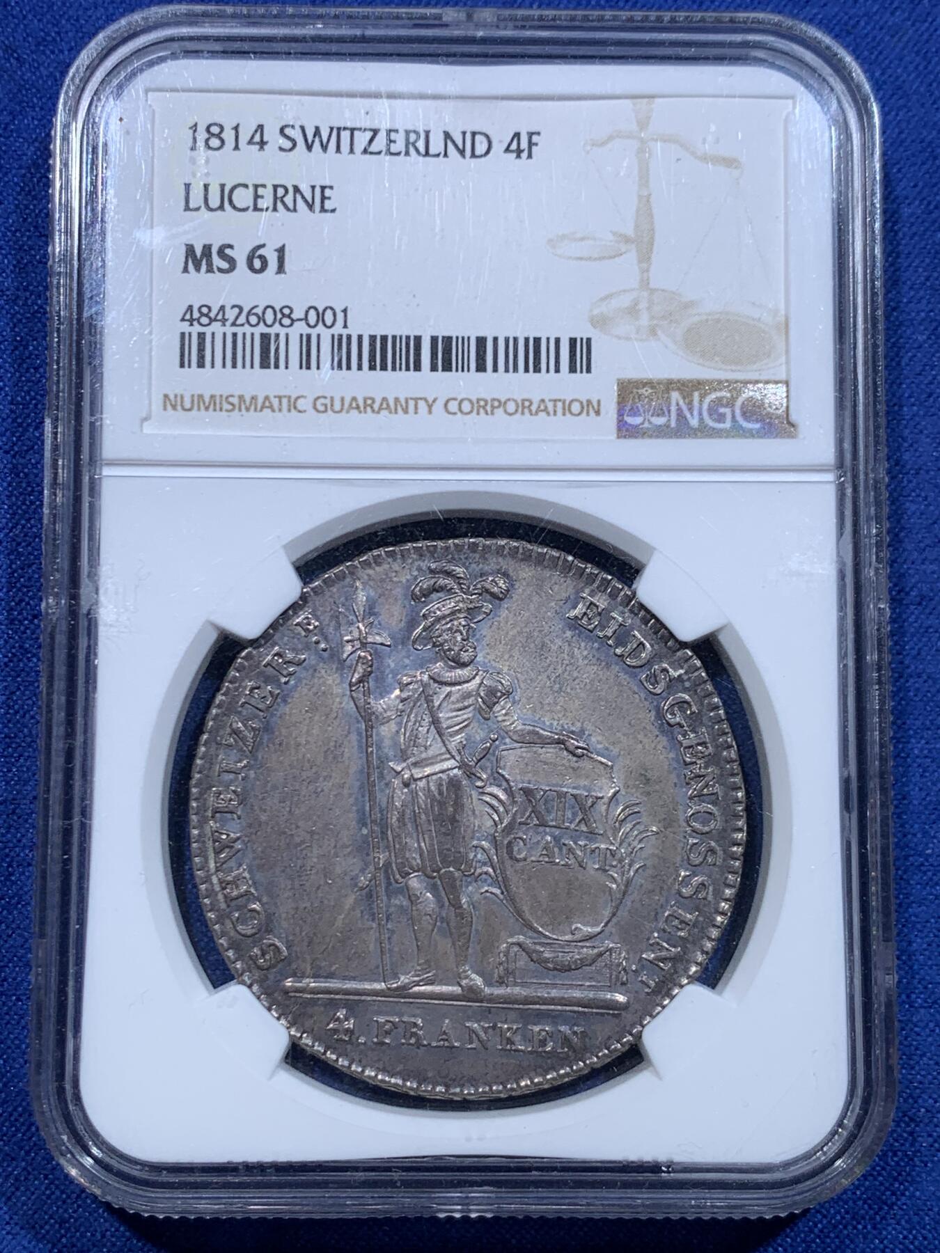 《竞宝斋》立夏专场特拍 （第2-1场）全场顺丰包邮 265场 NGC MS61 瑞士卢塞恩1814年雇佣兵4法郎银币 设计大气古朴 厚重的包浆背后是历史的沉淀 可能是包浆太厚的缘故才给了61分 实际状态感觉不止61分 发行量44000枚 还没怎么涨的瑞士雇佣兵十年前也差不多这个价格 币胚有裂极为难得