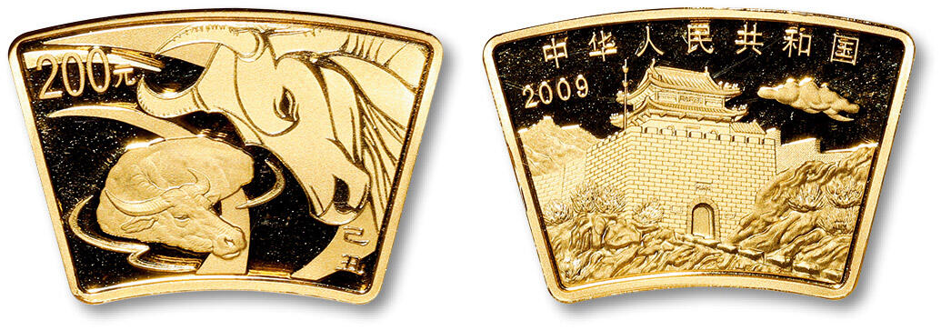 泓盛2024年春季拍卖会 金银锭 机制币 现代币 16-17号2天 2009己丑牛年扇形生肖纪念金币一枚，精制，面额：200元，重量：1/2盎司，成色：99.9%，发行量：6600枚，带证书，NGC MS69（6761698-009）