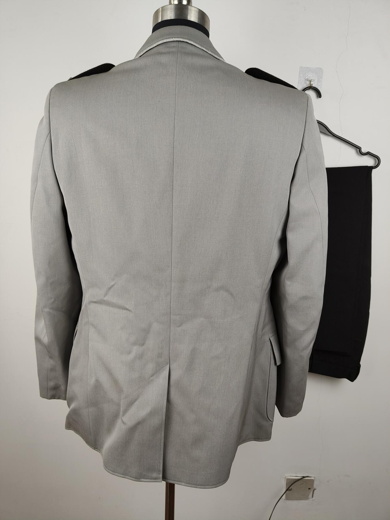 全场0元起拍 第153期 咸鱼国勋章拍卖专场 5月5日（周日）下午6：00开始 西德BW工兵常服中校一套 胸围104 肩宽46 衣长79 袖长65 腰围86 裤长101