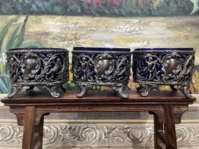 海外回流精品拍卖 - 法国回流天使题材蓝琉璃纯银器皿