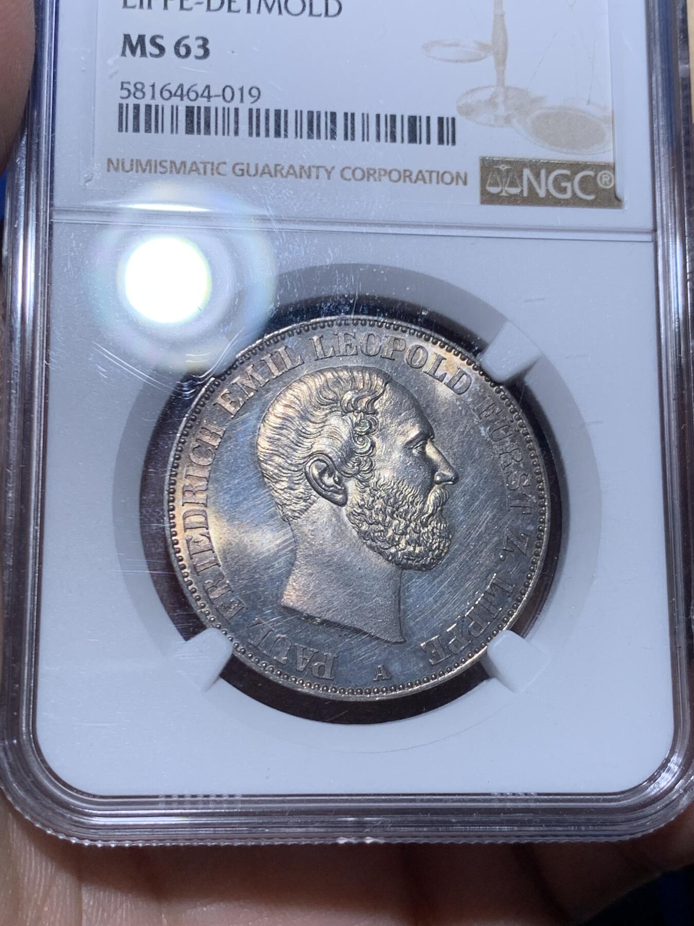 《竞宝斋》立夏专场特拍 （第2-1场）全场顺丰包邮 265场 NGC MS63 德国1860年利普-德特莫尔德泰勒 德意志小邦国发行量少 设计精美 环彩金光 状态夺目