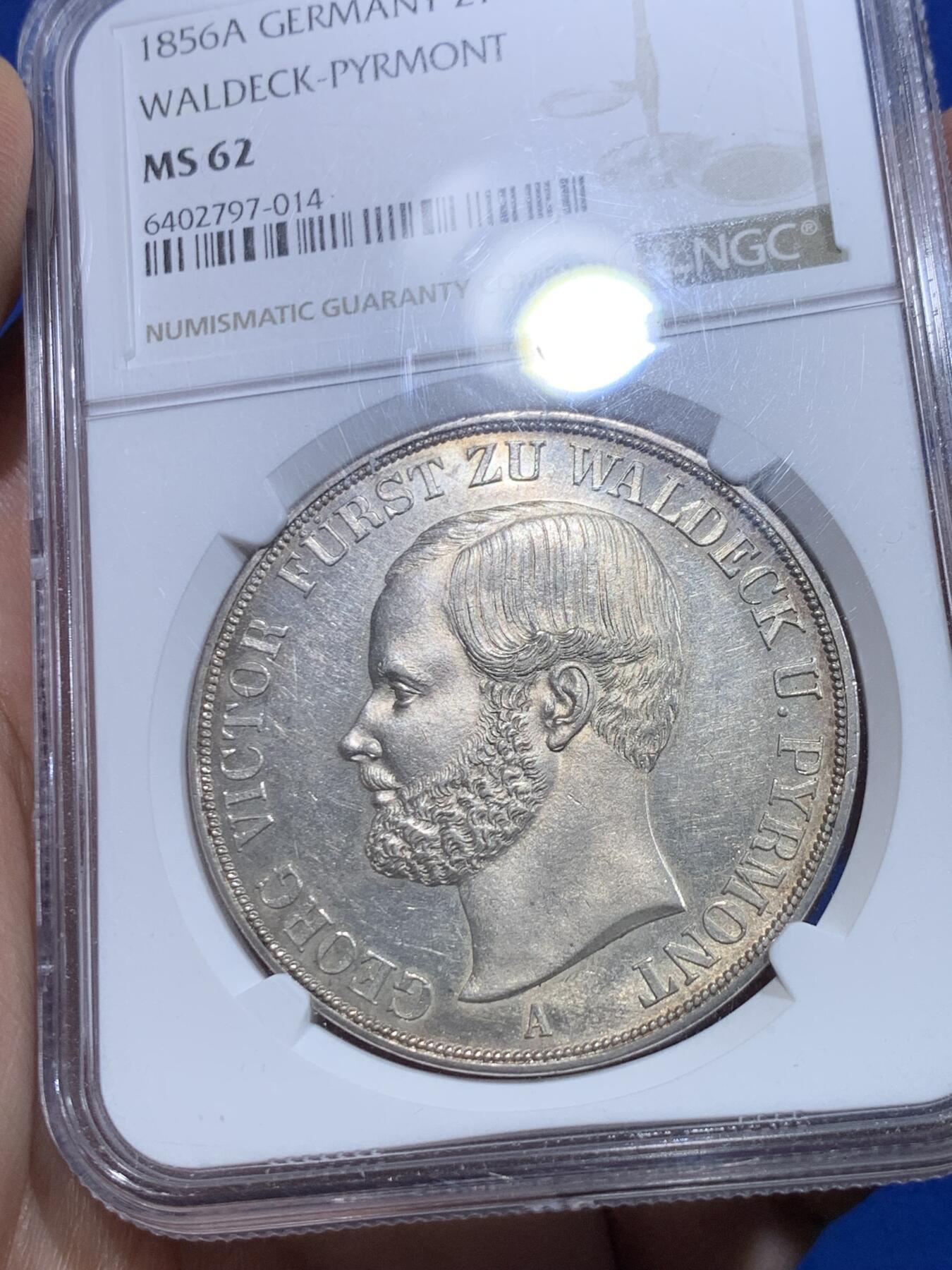 《竞宝斋》立夏专场特拍 （第2-1场）全场顺丰包邮 265场 NGC MS62 德国19世纪瓦尔德克-皮埃蒙特公国1856年流通2泰勒 发行量11375枚 经典小邦 37.11克大银币 即便在德拍上也是极少能见到的2T品种