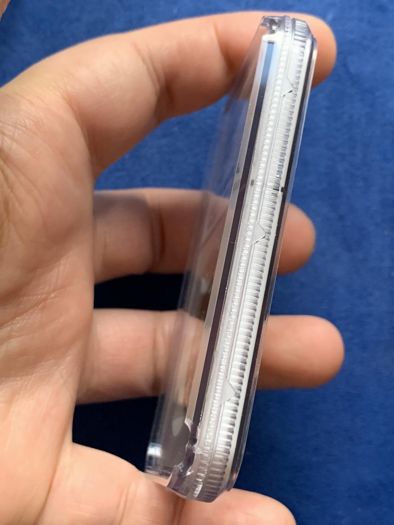 《竞宝斋》立夏专场特拍 （第2-1场）全场顺丰包邮 265场 NGC MS68 香港1975年女王第一次访港千元金币 港英盾徽 附红色礼盒 第一轮比第二轮稀少很多 普制高分极难 冠军分69仅十枚 金价稳固