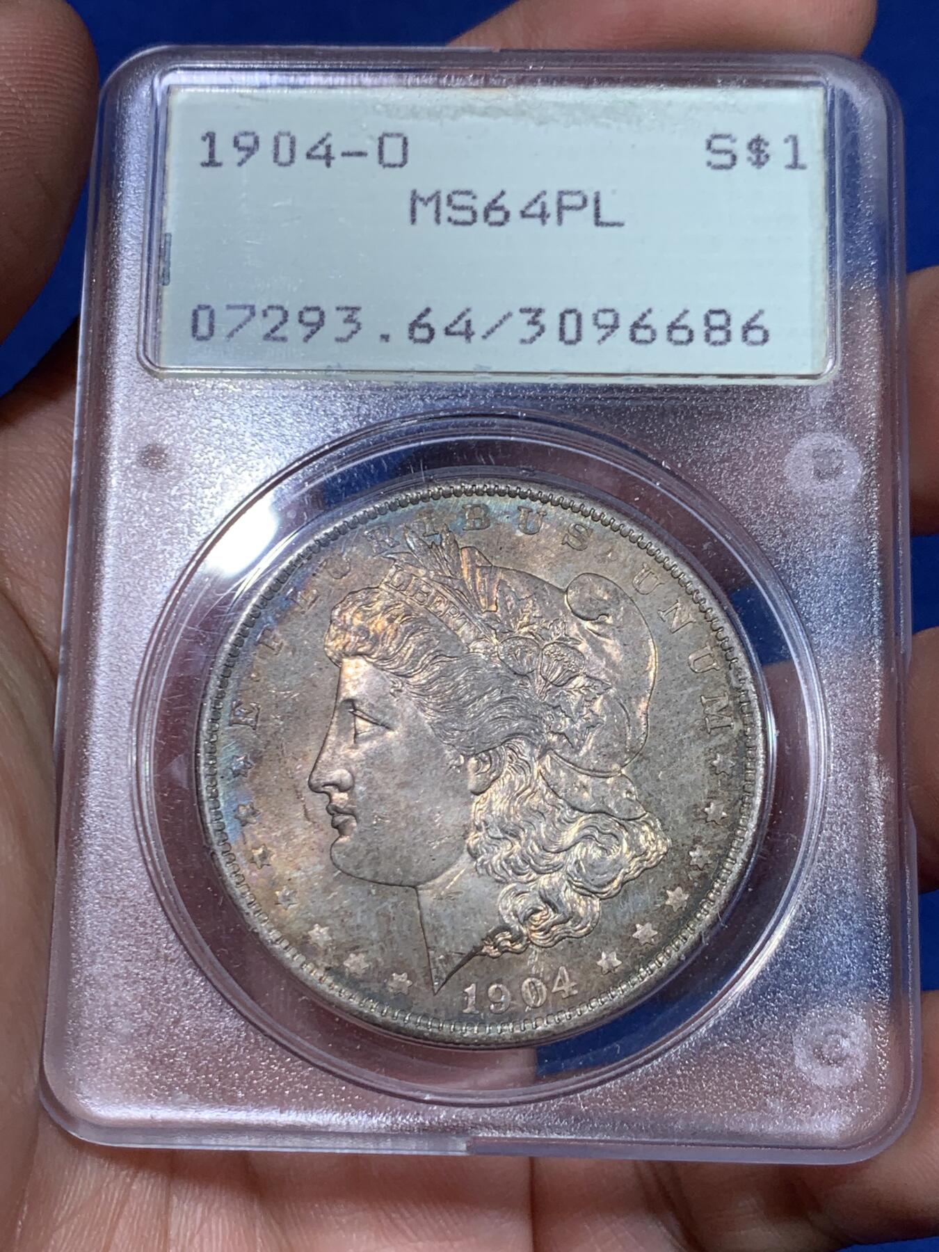 《竞宝斋》立夏专场特拍 （第2-1场）全场顺丰包邮 265场 PCGS MS64PL 美国1904年摩根一美元银币 一代盒/rattler 盒子历史已经超过35年 五彩+镜面+绝版盒 收藏级