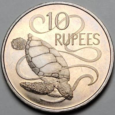 布加迪🐬～世界钱币🌾第 118 期 /  各国币及散币 - 塞舌尔🇸🇨 1974年 10卢比 38.5mm 克朗币～海龟图案
