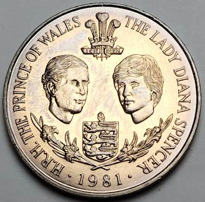 布加迪🐬～世界钱币🌾第 122 期 /  德国🇩🇪银币英联邦🇬🇧克朗币以及各国散币 - 根西岛 1981年 25便士克朗币 查尔斯和戴安娜皇家婚礼纪念币