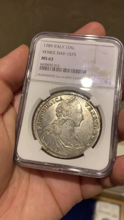 《竞宝斋》立夏专场特拍 （第2-1场）全场顺丰包邮 265场 冠军分 NGC MS62 意大利 威尼斯 1789年 泰勒 威尼斯飞狮纪念大银币 背部狮子浮雕生动 造型古朴雅致