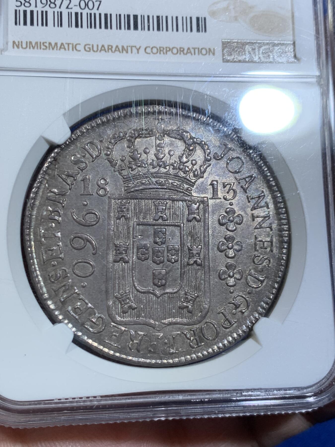 《竞宝斋》立夏专场特拍 （第2-1场）全场顺丰包邮 265场 NGC AU58 葡属巴西1813R版960R大银币 灰彩皮蛋光 双面深打 币胚为早期双柱银币 58分中的好状态 潜力19世纪早期大银