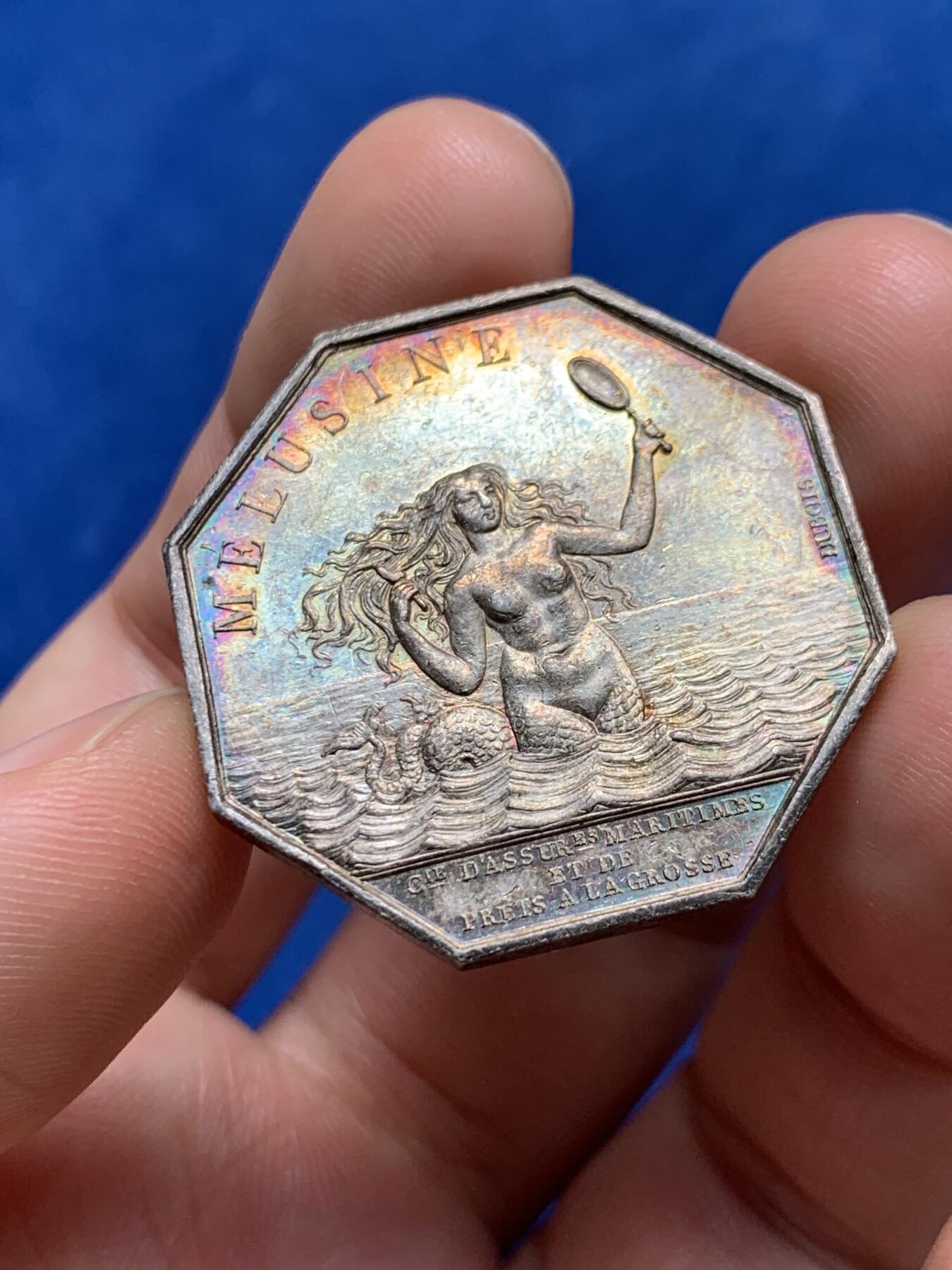 《竞宝斋》立夏专场特拍 （第2-1场）全场顺丰包邮 265场 名誉品 法国1832至1841年海洋保险 海妖美人鱼 八角银质代币  约17.35克 33.2mm 神灯边铭