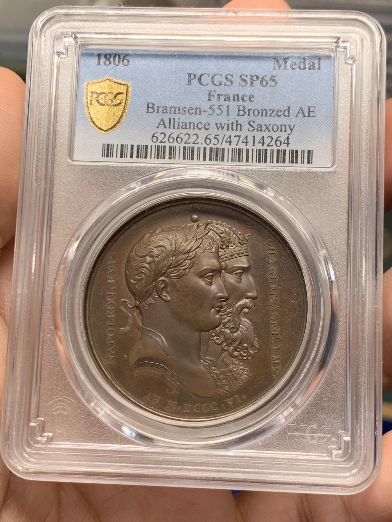 《竞宝斋》立夏专场特拍 （第2-1场）全场顺丰包邮 265场 PCGS SP65 冠军分 法国1806年拿破仑一世结盟萨克森原铸铜章  正面拿破仑和查理曼大帝的并肩半身像 背面萨克森圣人维杜金德和带领神罗走向顶峰红胡子腓特烈一世 暗喻拿破仑要做查理曼大帝的继承人 是罗马正统 全欧洲的皇帝