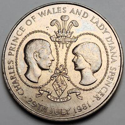 布加迪🐬～世界钱币🌾第 118 期 /  各国币及散币 - 特里斯坦达库尼亚 1981年 25便士克朗币 查尔斯和戴安娜皇家婚礼纪念币
