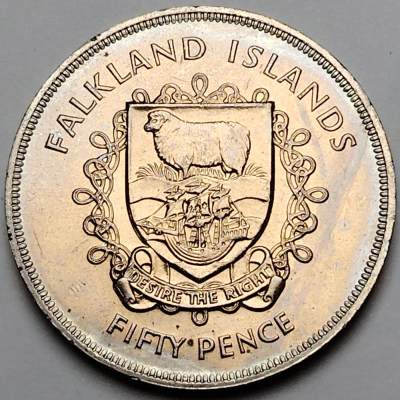 布加迪🐬～世界钱币🌾第 111 期 /  克朗币及各国散币 - 福克兰群岛 1977年 50便士 女王加冕25周年克朗币