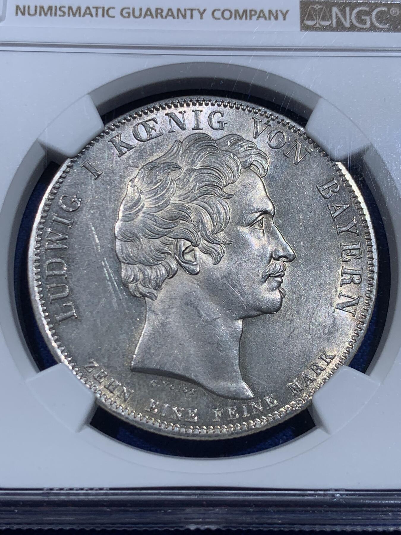 《竞宝斋》立夏专场特拍 （第2-1场）全场顺丰包邮 265场 NGC UNC 德国1828巴伐利亚纪念泰勒大银币 正面皇帝 背面是特蕾莎皇后和8个子女 寓意非常好 祝福王室 细节很好 非常经典和精美