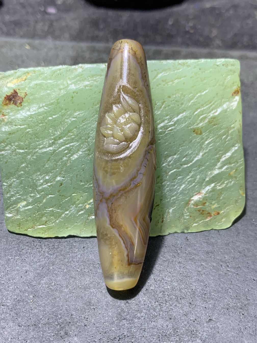 精美亚光高玉化巴西玛瑙手工俏色巧雕鲤鱼莲花大桶珠一个！