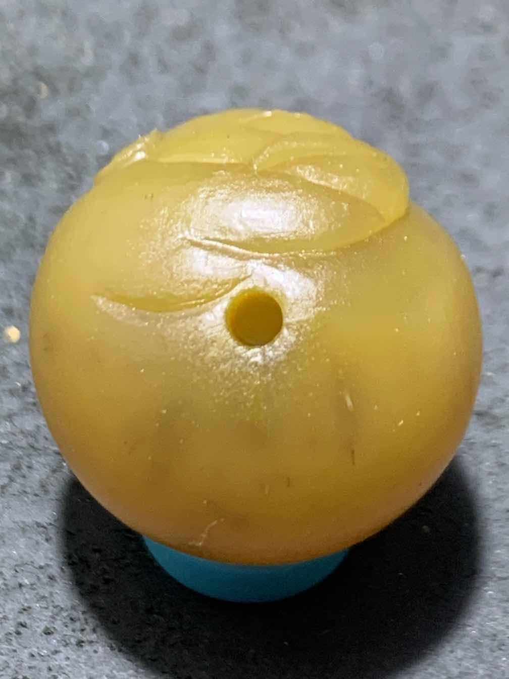 精美亚光高玉化战国红玛瑙手工雕刻忠义关二爷圆珠一个，