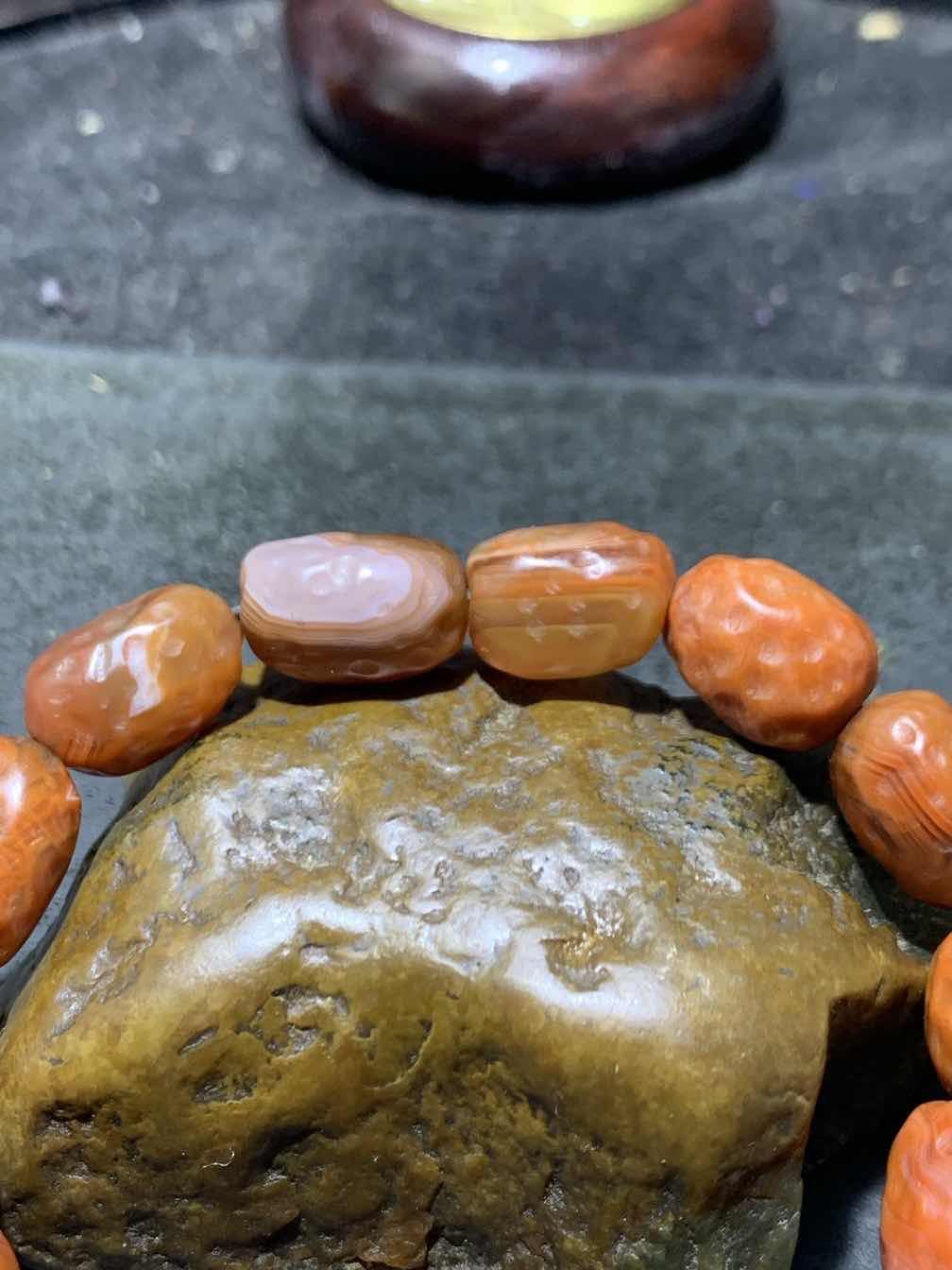精美川料南红玛瑙陨纹随形珠手串一条