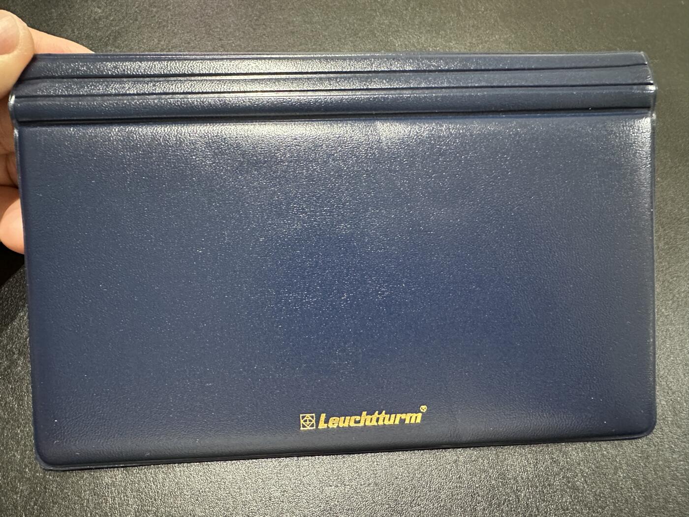 《外钞收藏家》第三百六十七期 两本德国灯塔原装进口 纸币收藏册适合放裸币+ PMG绿色皮革 评级钞保护收纳三个一起 全新