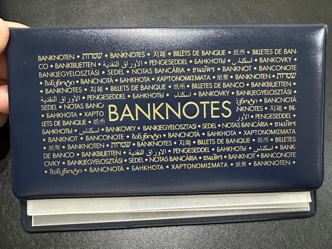 《外钞收藏家》第三百六十七期 两本德国灯塔原装进口 纸币收藏册适合放裸币+ PMG绿色皮革 评级钞保护收纳三个一起 全新