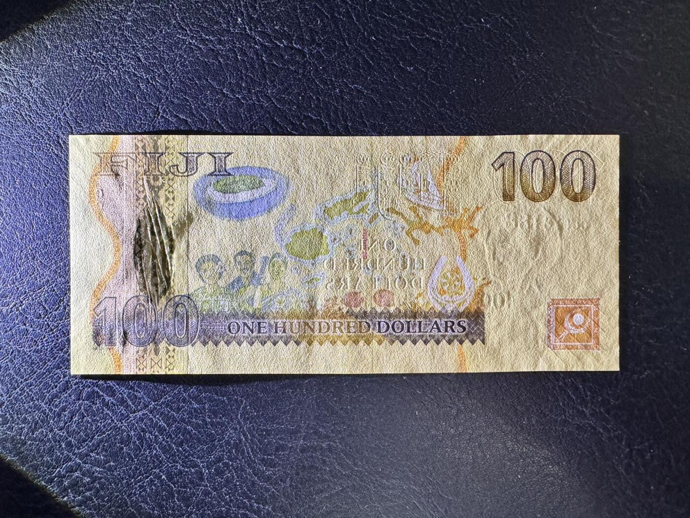 收藏联盟Quantum Auction 第343期拍卖  斐济2007-12年10元 品相UNC 号码无347 票面轻微点钞痕