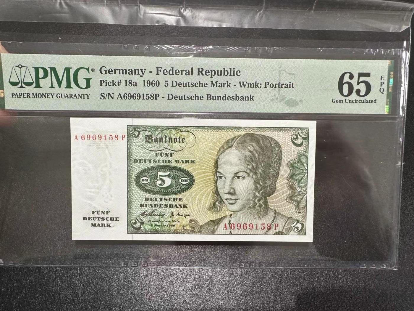 《外钞收藏家》第三百六十七期 1960年德国5马克 无47 PMG65 尾8