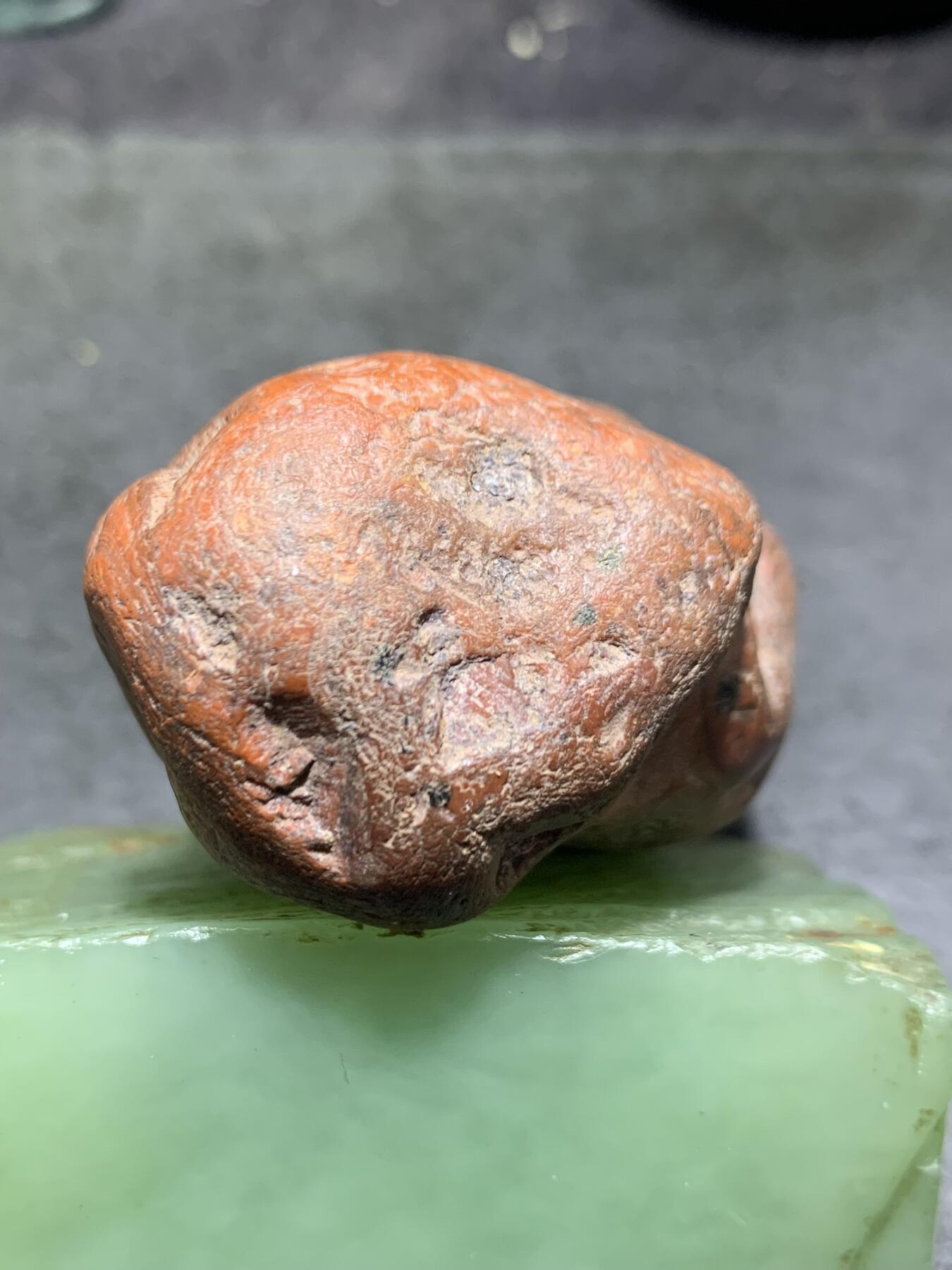 精美红皮南红玛瑙开窗料原石一颗