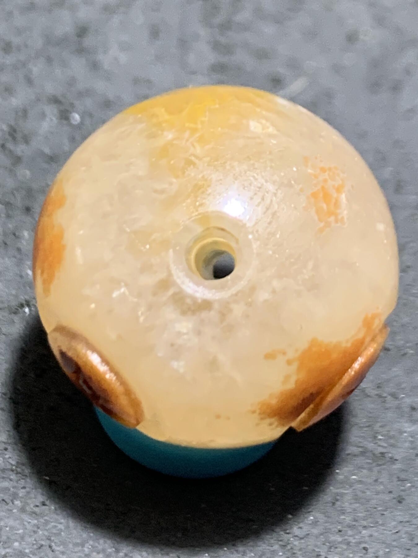 精美冰飘战国红玛瑙手工俏色巧雕钱币圆珠一个，