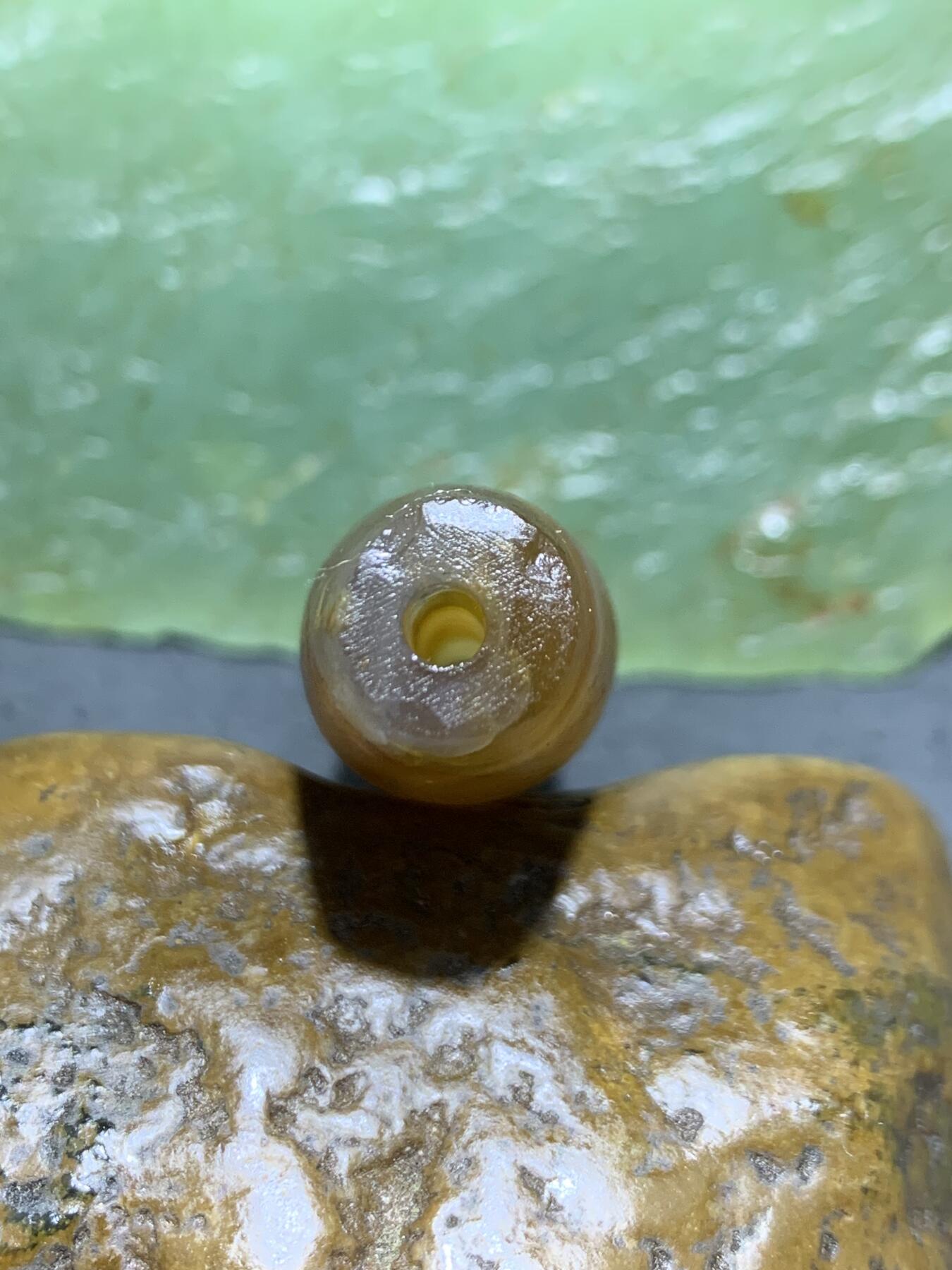 精美亚光高玉化巴西玛瑙手工俏色巧雕双无相佛桶珠一个！