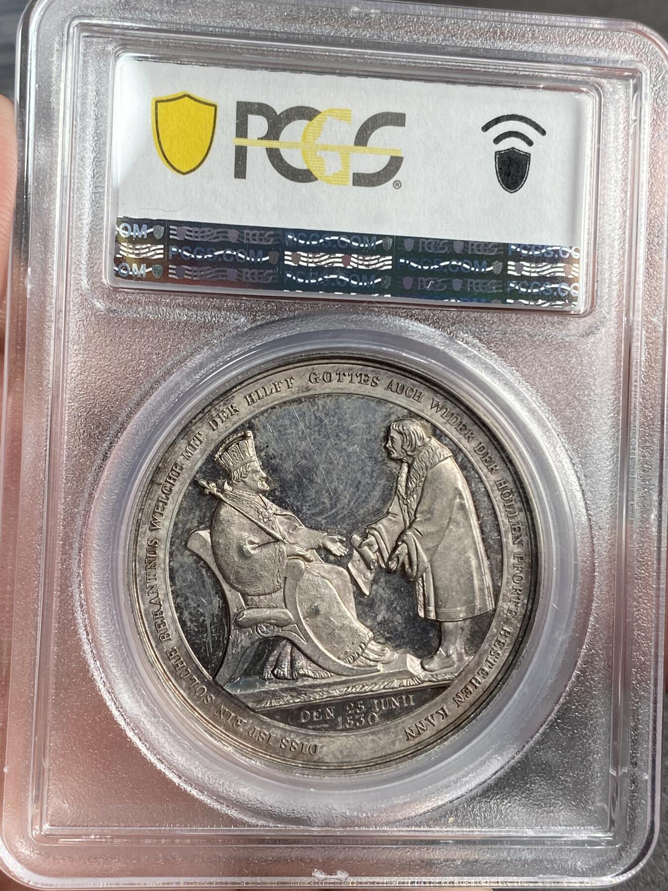 万国钱币拍卖第025期（槐月至·百币艳） PCGS SP63 1900年德国萨克森奥格斯堡忏悔300周年纪念大银章 正面改革主线人物路德、约翰和梅拉奇通 背面新旧教派交接现场 奥格斯堡忏悔系列里的名誉品种 欧洲拍卖裸章起拍价为500欧 40MM 29G