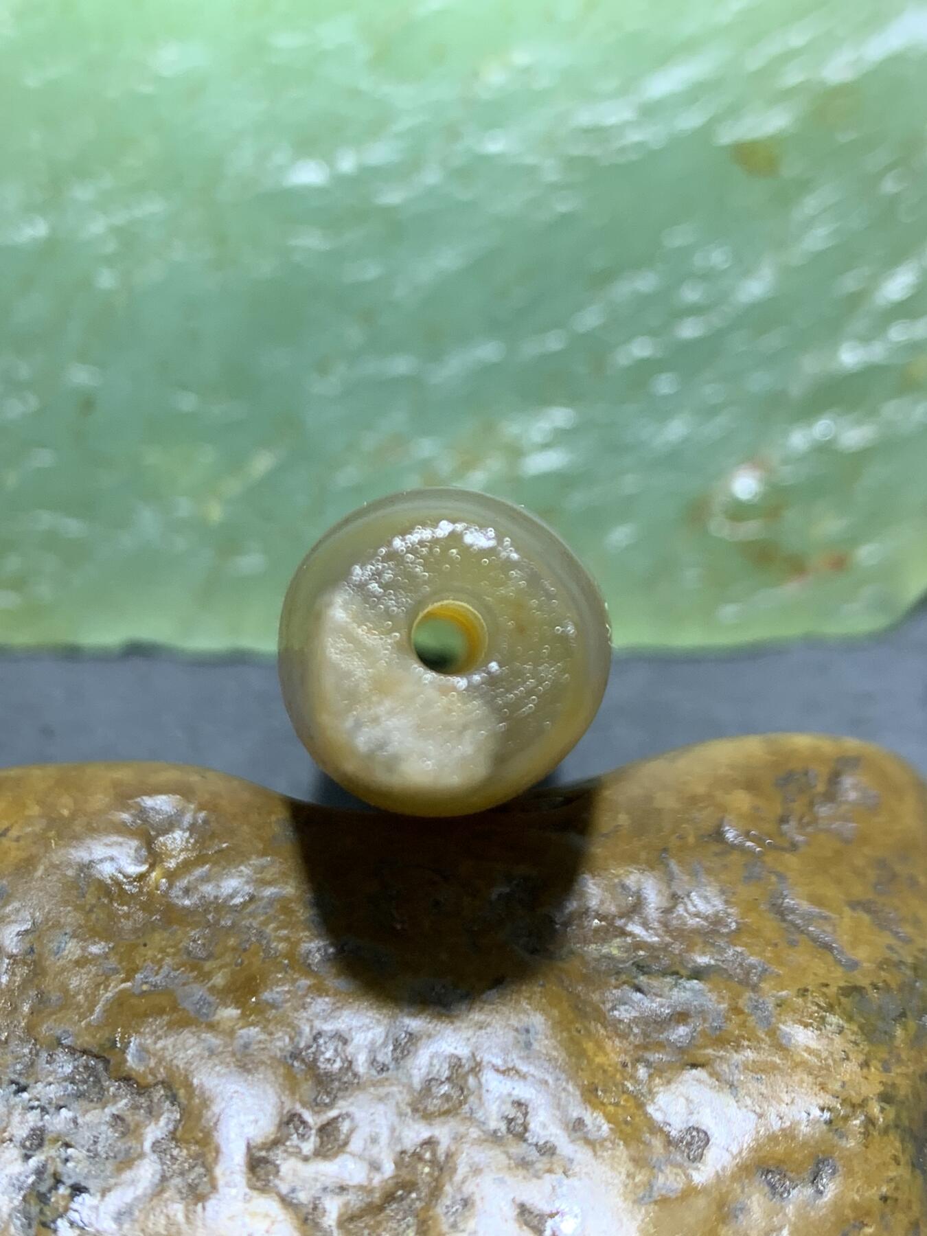 精美亚光高玉化巴西玛瑙手工俏色巧雕双无相佛桶珠一个！
