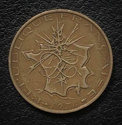 世界各国普币捡漏专场(第六场) - 法国1976年10法郎紫铜巴士底狱纪念币