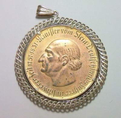 德国1923年1万马克镀金大马币 55MM 41克 - 德国1923年1万马克镀金大马币 55MM 41克