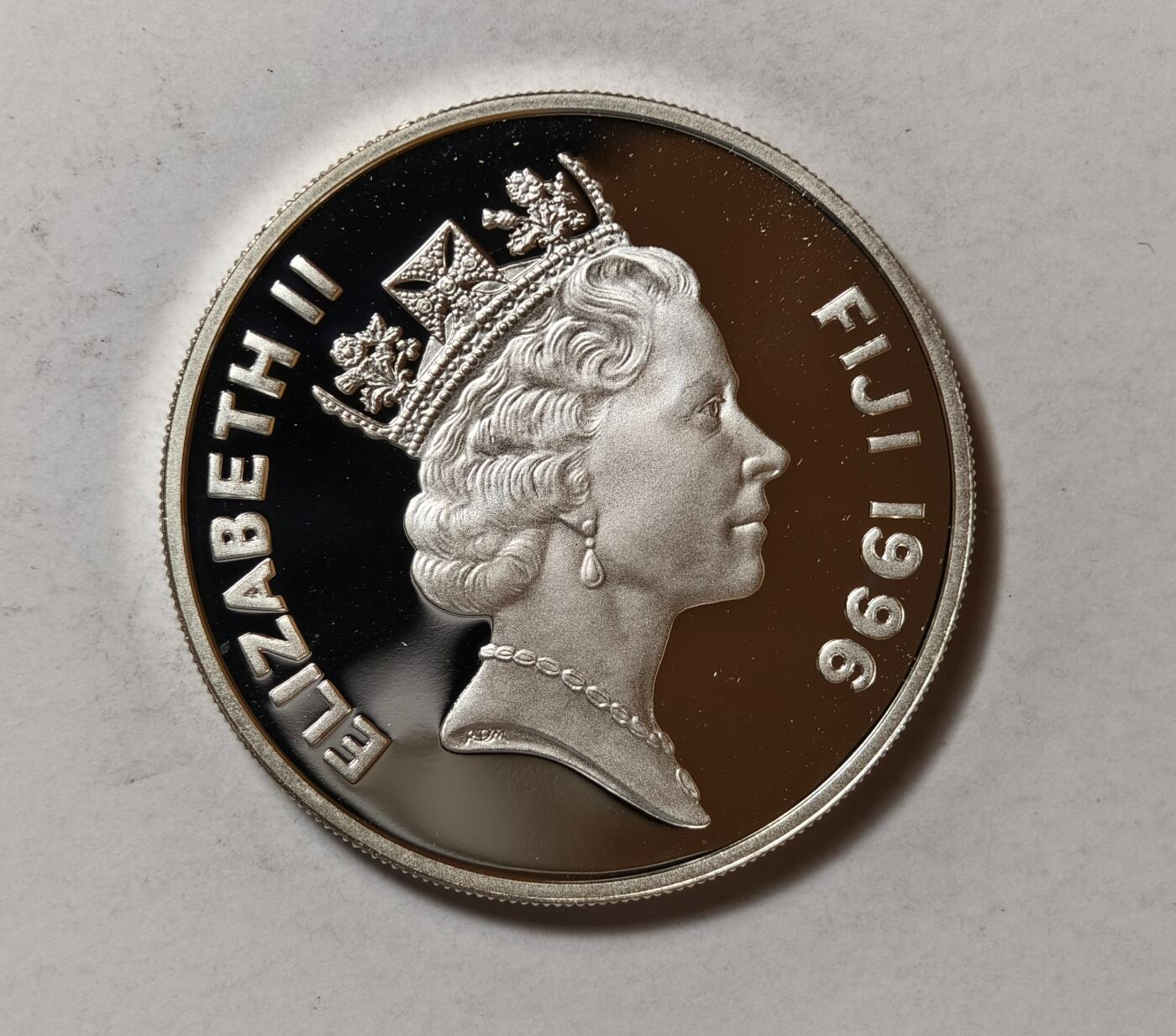 紫瑗钱币——第346期拍卖 斐济 1994年 维多利亚女王加冕 10元 31.47克 0.925银 精制