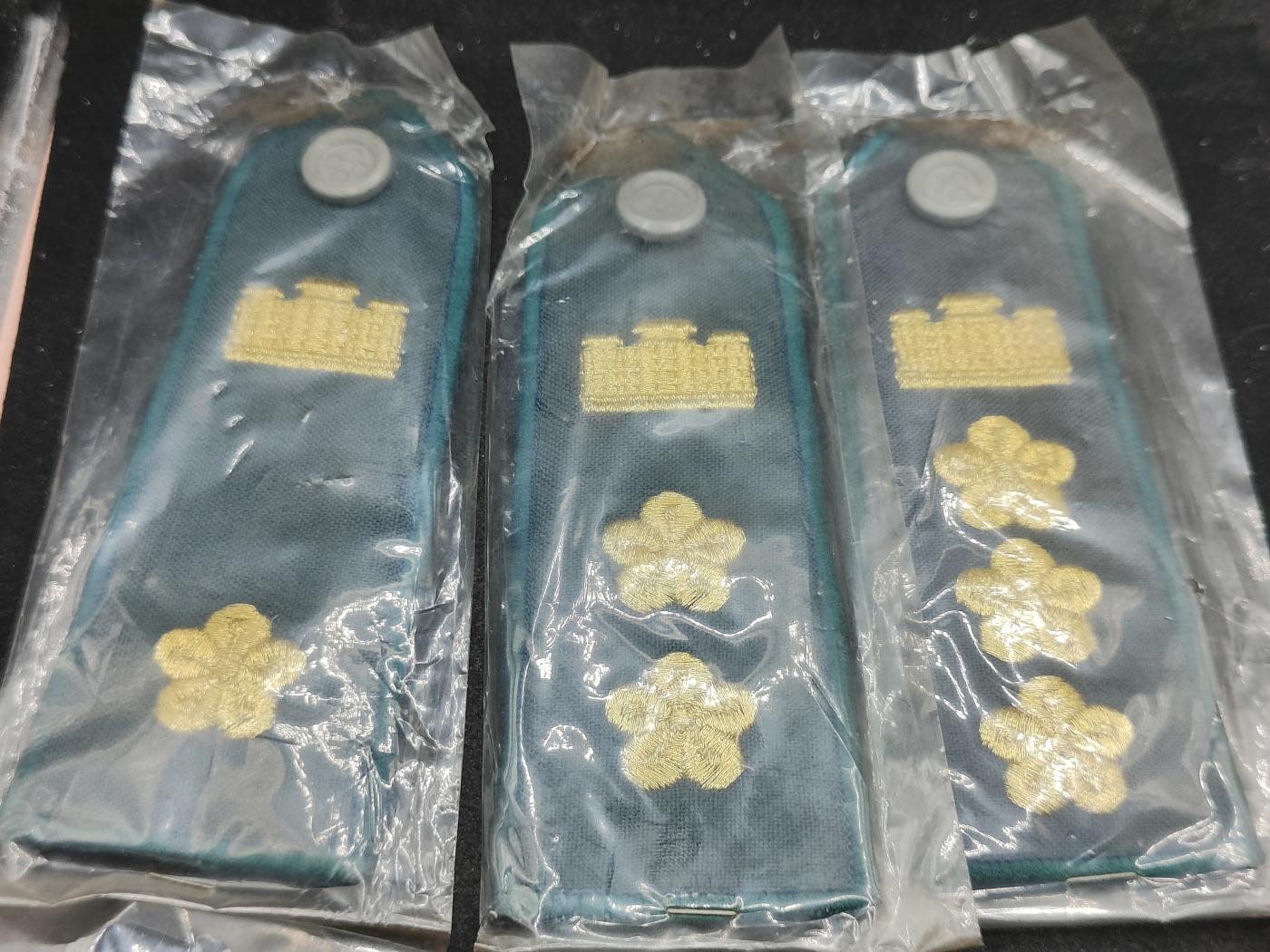 全场0元起拍 第155期 咸鱼国勋章拍卖专场 5月12日（周日）下午6：00开始 工兵校官肩章单个三只