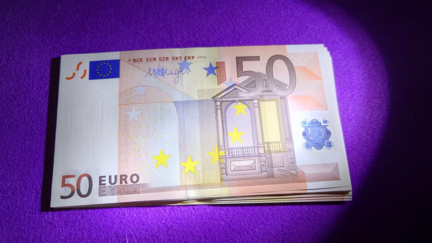 【世界钱币】精选微拍第104期暨2024年第15期  部分硬通新品销售 【一口价已售出】2002年50欧元 三签 全新绝品S冠尾号565