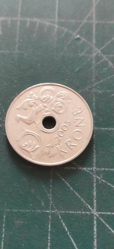 外国硬币初藏2024年第12场 - 挪威1克朗镍币2003年。