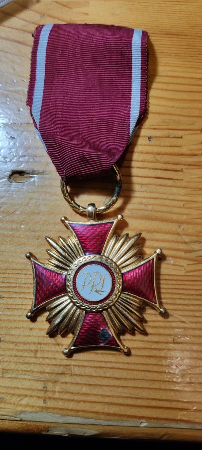 5.11章牌杂件拍卖 波兰人民共和国金级功勋十字勋章