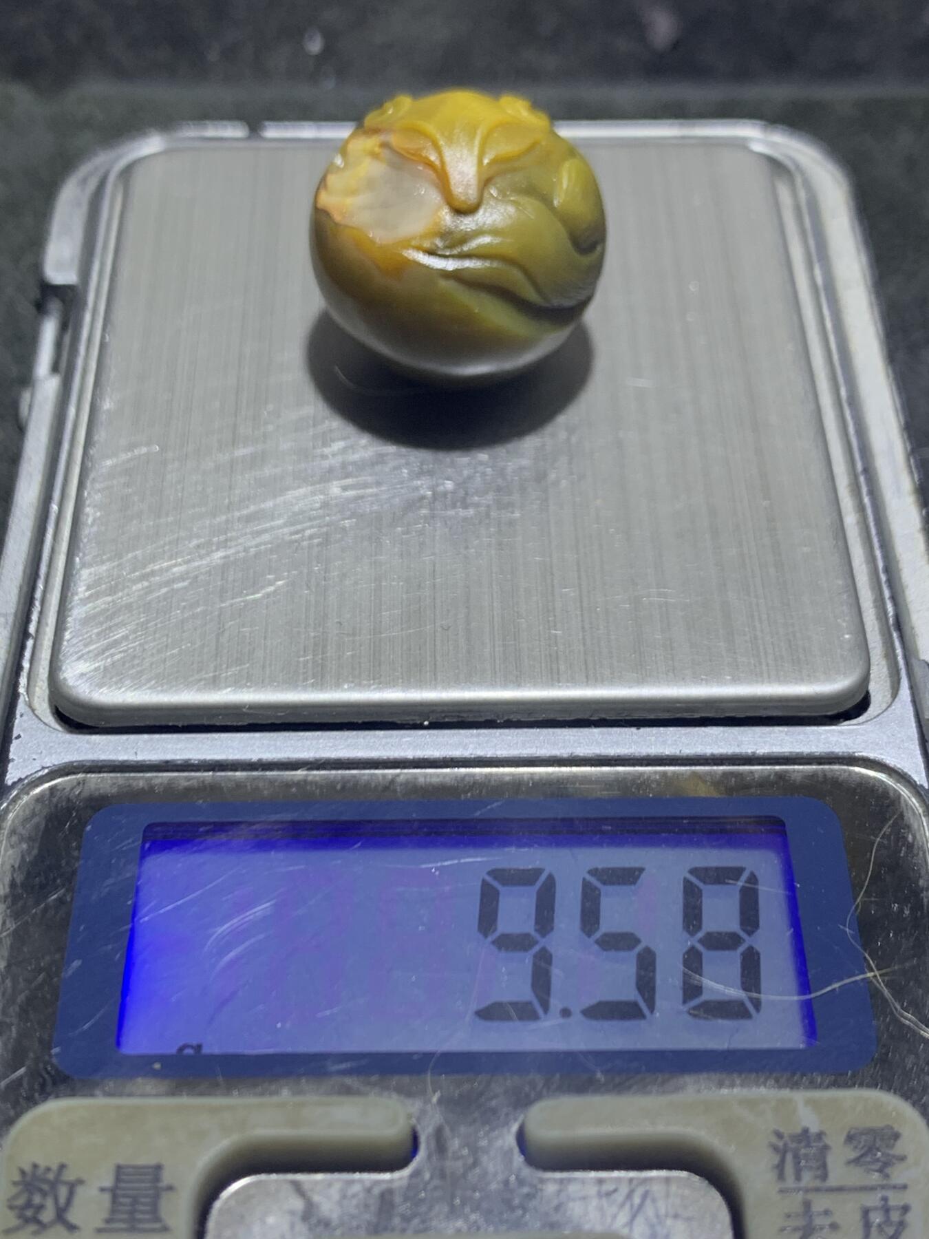 精美亚光战国红玛瑙手工俏色巧雕灵狐珠一颗！