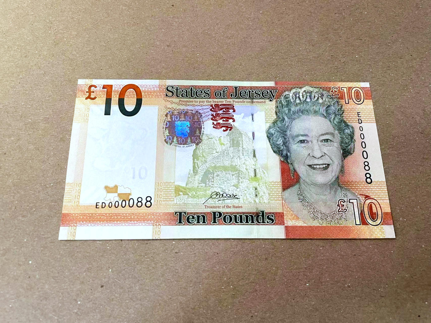 【Blue Auction】✨世界纸币精拍第473期【精】 【88超小号 倒置号 少见】泽西 2010年10镑 女王 全新UNC