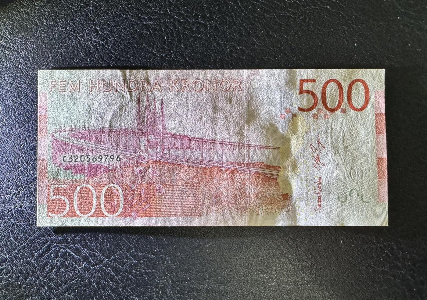 收藏联盟Quantum Auction 第345期拍卖  瑞典2015年500克朗 品相UNC- 有点钞痕和滚轮印 号码全程无4 女高音歌唱家 比尔吉特 · 尼尔森