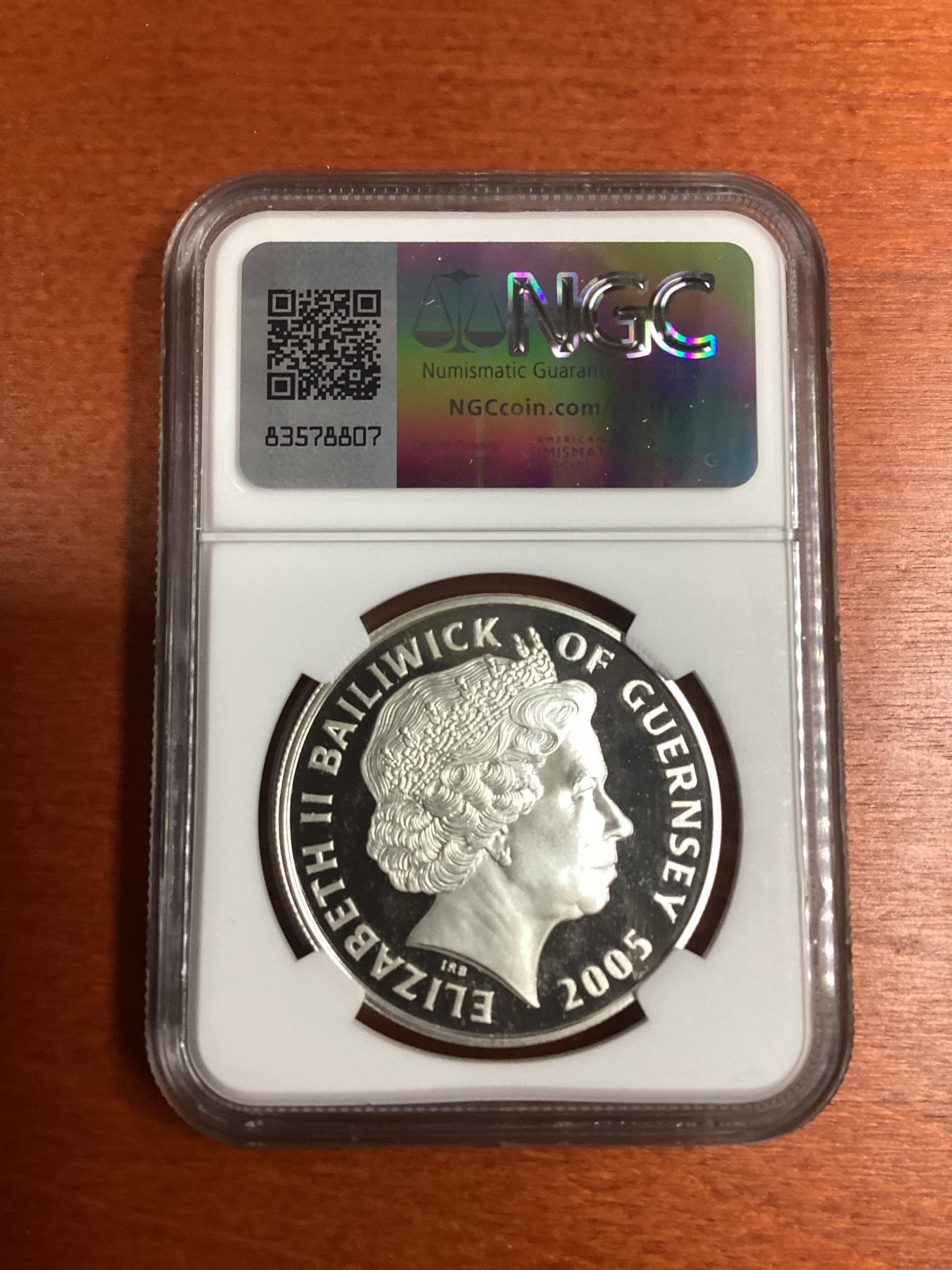 长老汇龙年精选第四场 2005根西二战结束60周年5镑精制银币，NGC PF67UC，唯一亚军分，更高分仅有1枚 