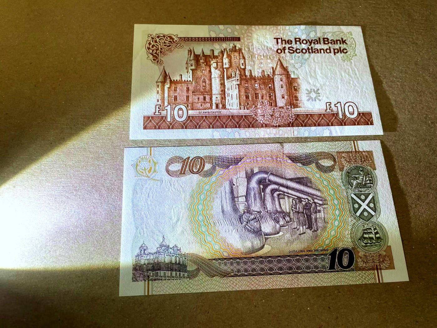 【Blue Auction】✨世界纸币精拍第473期【精】 【一组2张】苏格兰 1997年10镑 全新UNC&苏格兰 1994年10镑 AU品相 无47