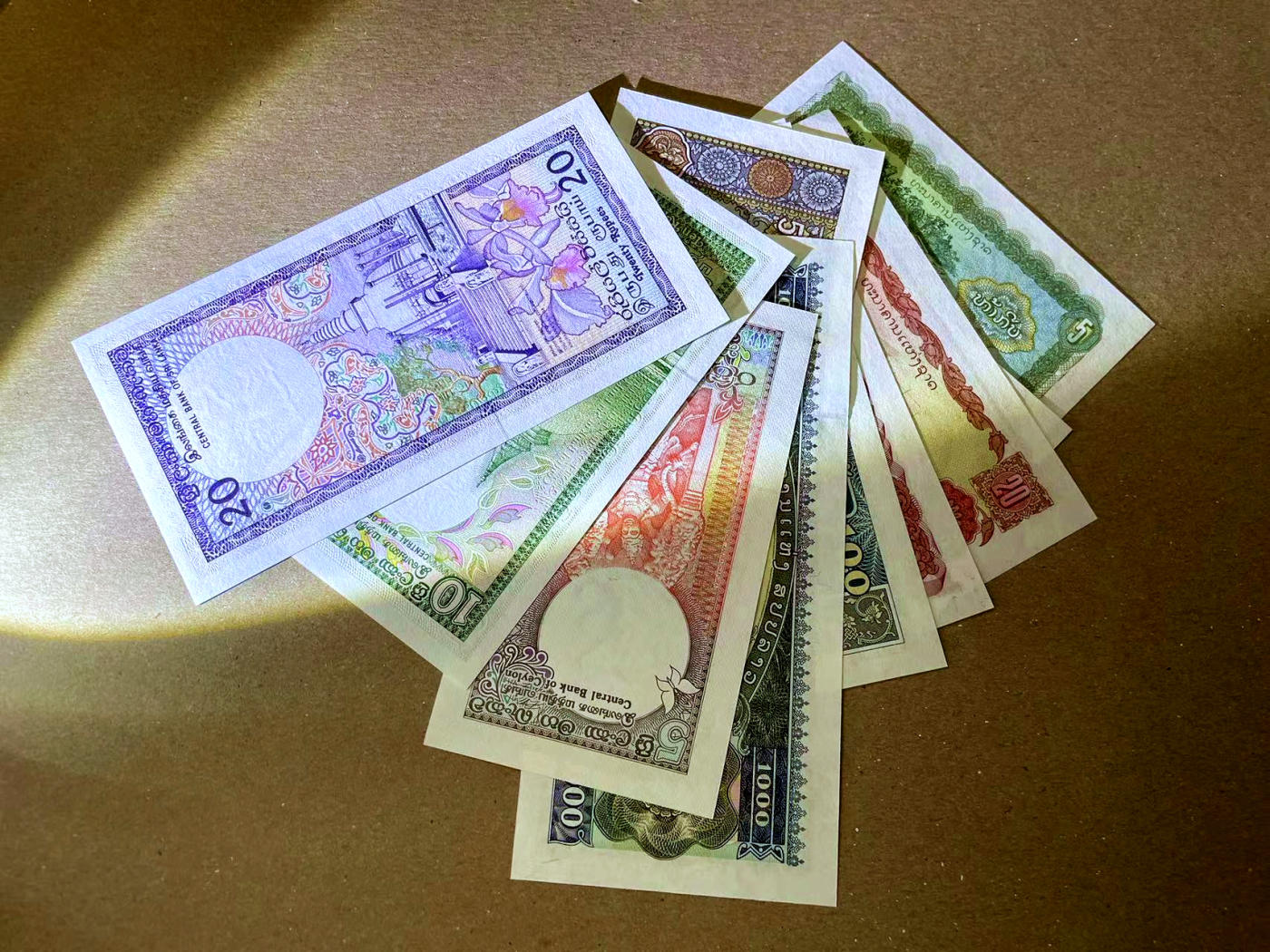 【Blue Auction】✨世界纸币精拍第473期【精】 【一组10张】柬埔寨、斯里兰卡纸币一组 全新UNC